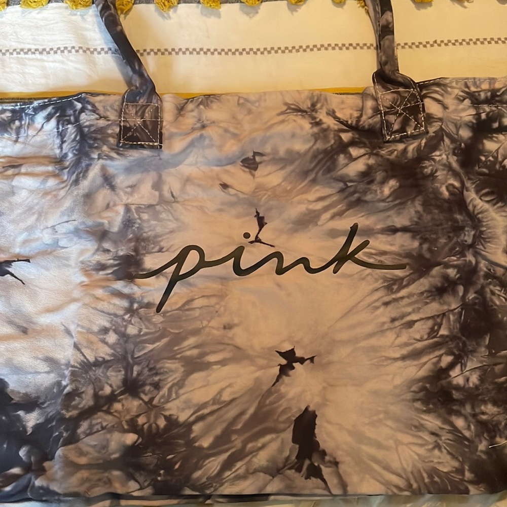 Gray tie dye